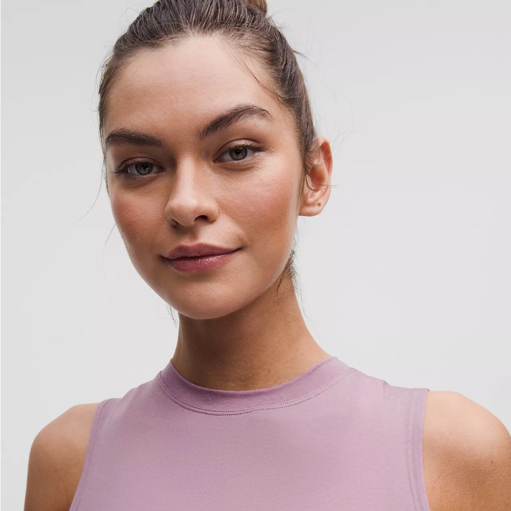 Lululemon NWT Lightweight Split-Back Training Tank Top
Lavender Lux - Picture 5 of 5